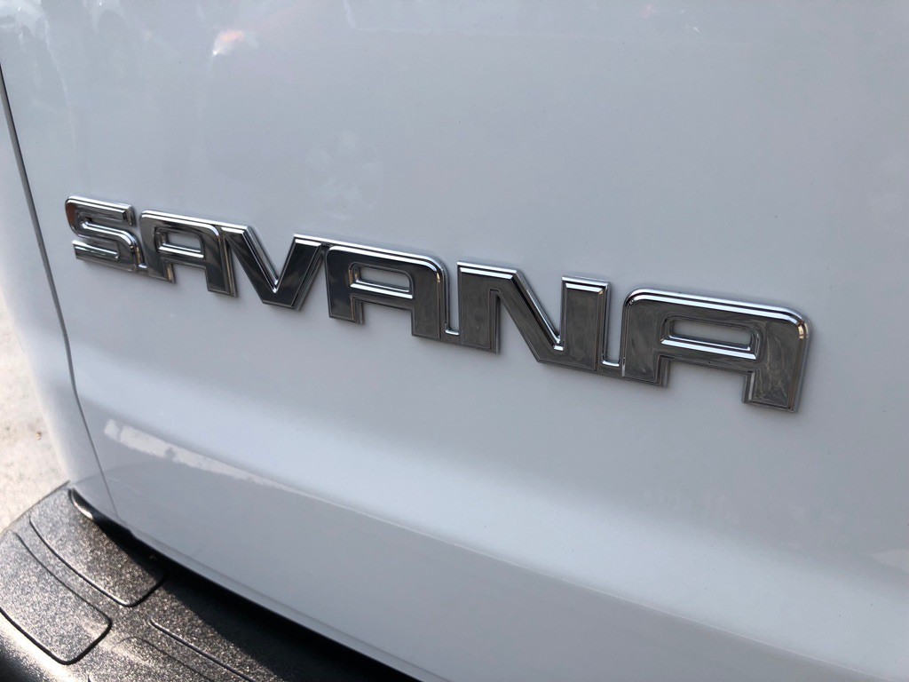 2023 GMC Savana Image 15