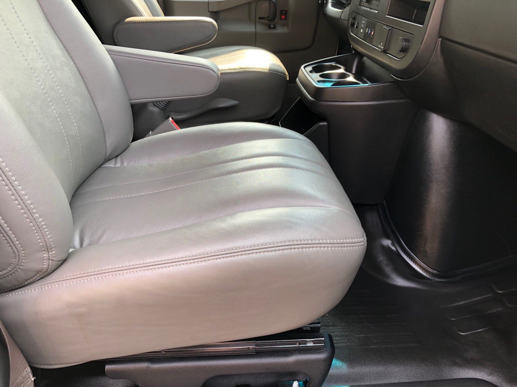 2023 GMC Savana Image 24