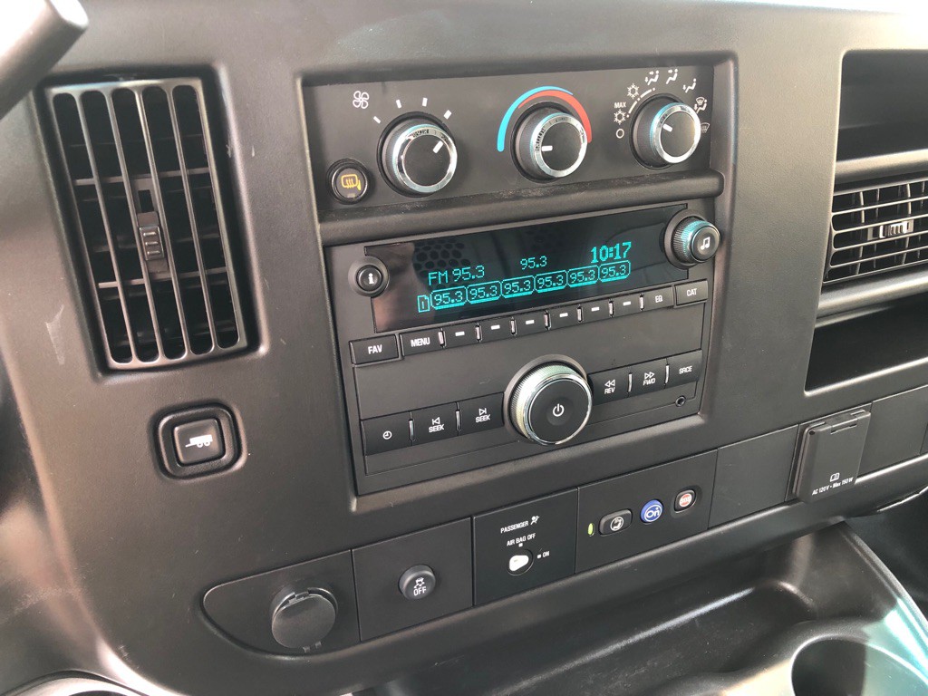 2023 GMC Savana Image 27