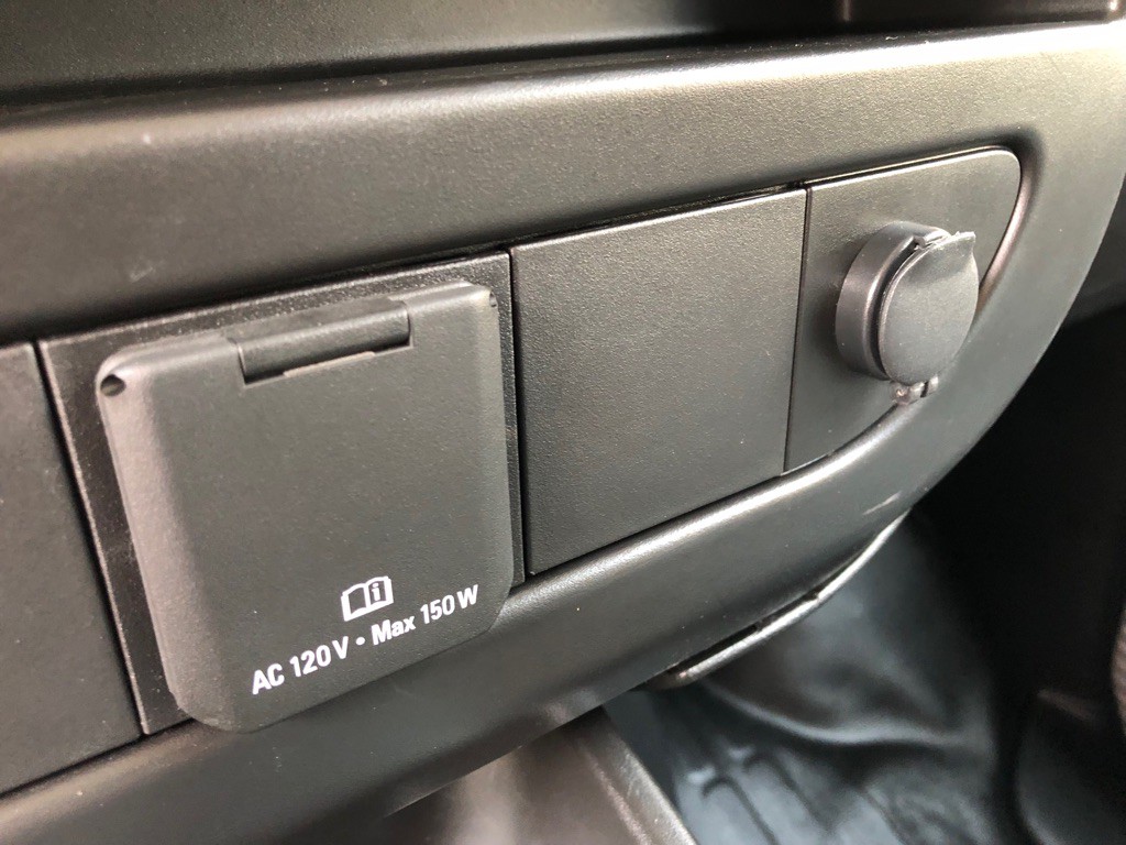 2023 GMC Savana Image 28