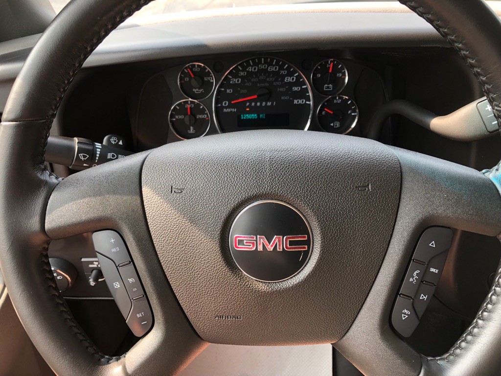 2023 GMC Savana Image 31