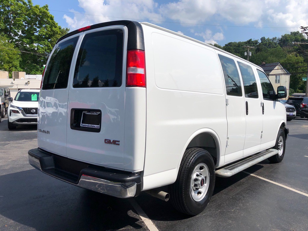 2025 GMC Savana Image 6