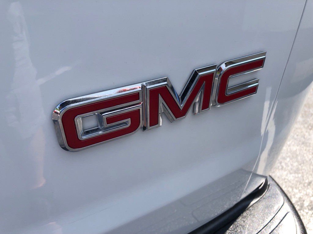 2025 GMC Savana Image 16
