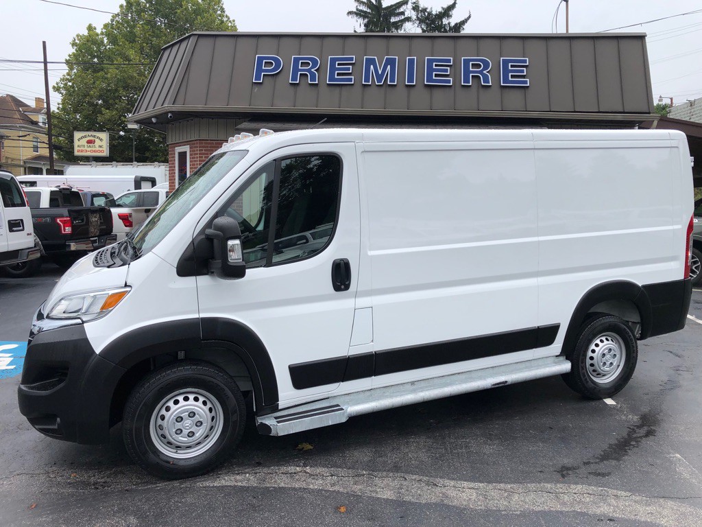 2025 RAM Promaster Image 2