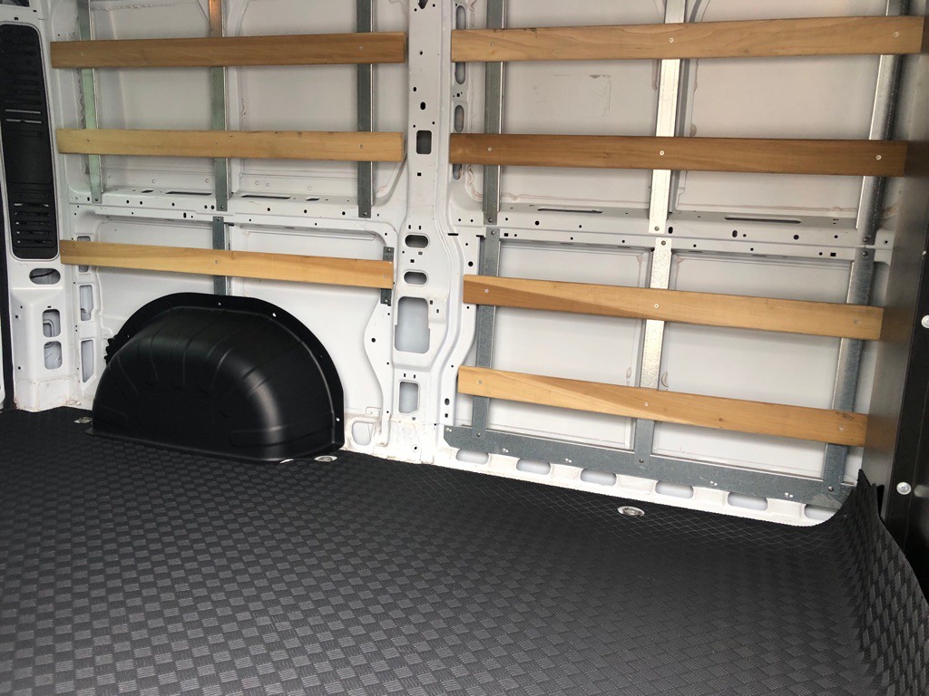 2025 RAM Promaster Image 23