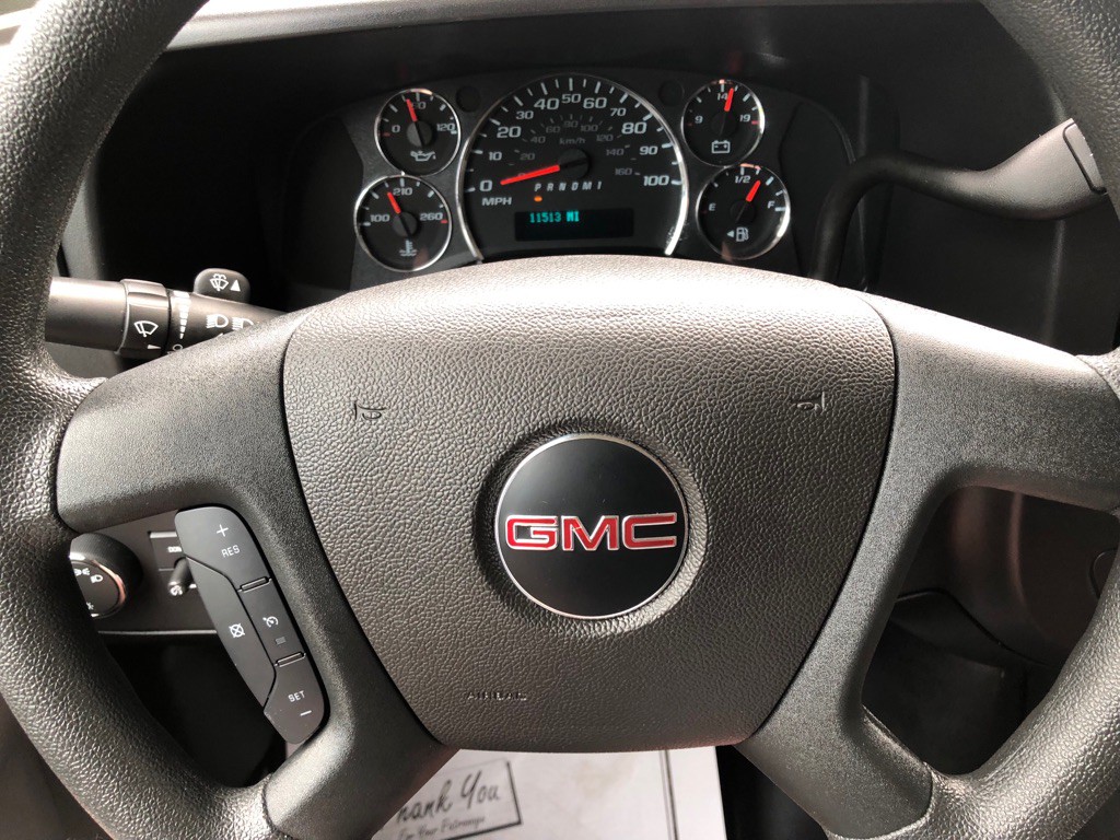 2025 GMC Savana Image 31