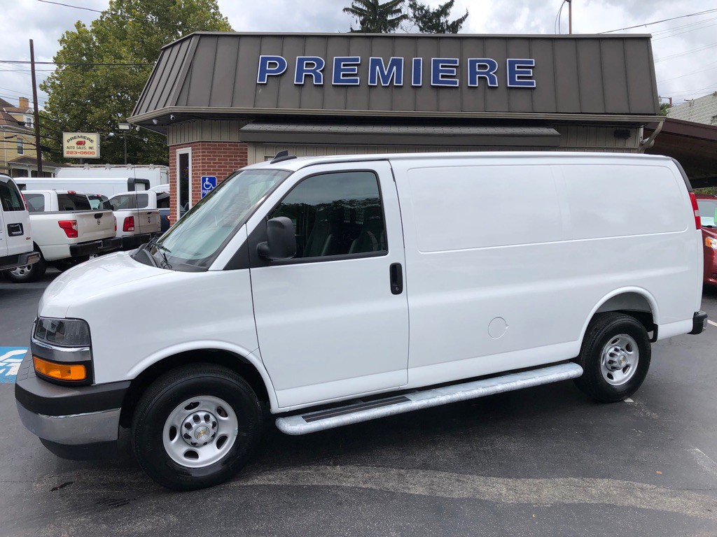 2025 Chevrolet Express Image 2