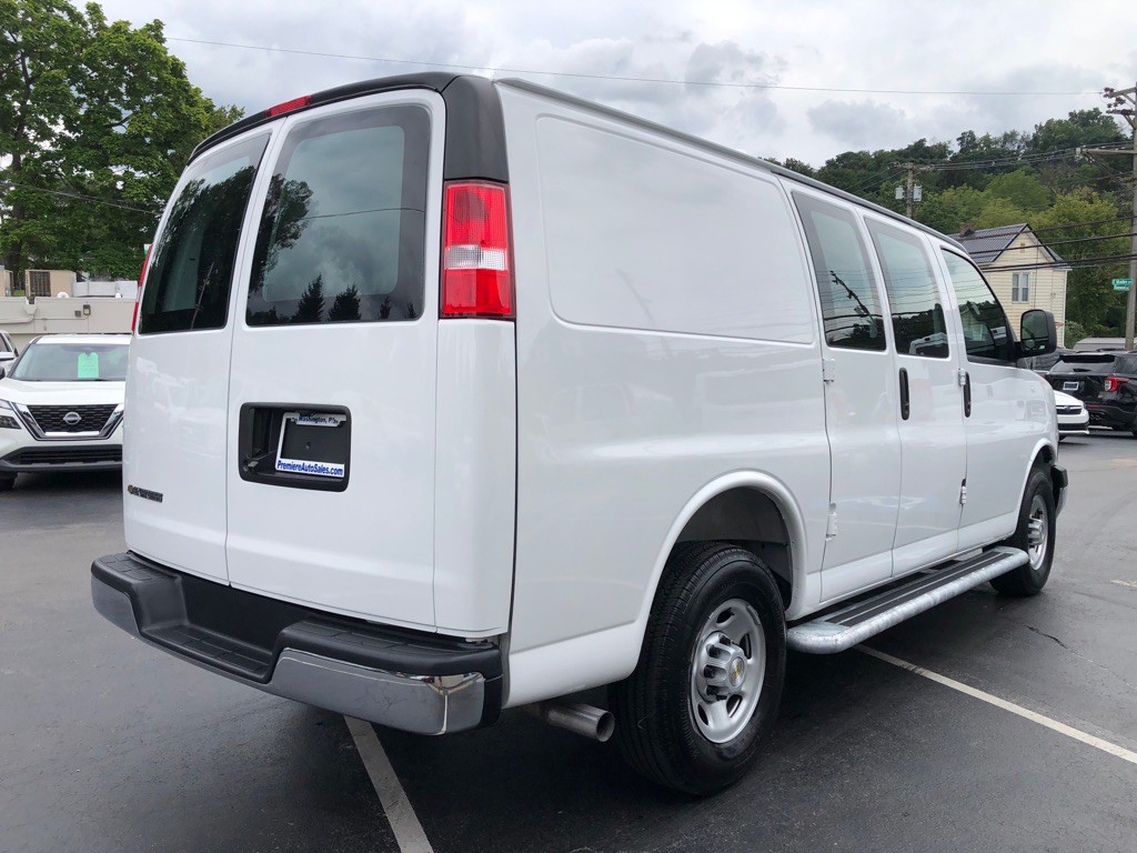 2025 Chevrolet Express Image 6