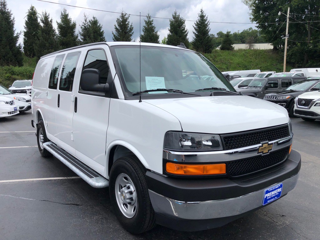 2025 Chevrolet Express Image 8