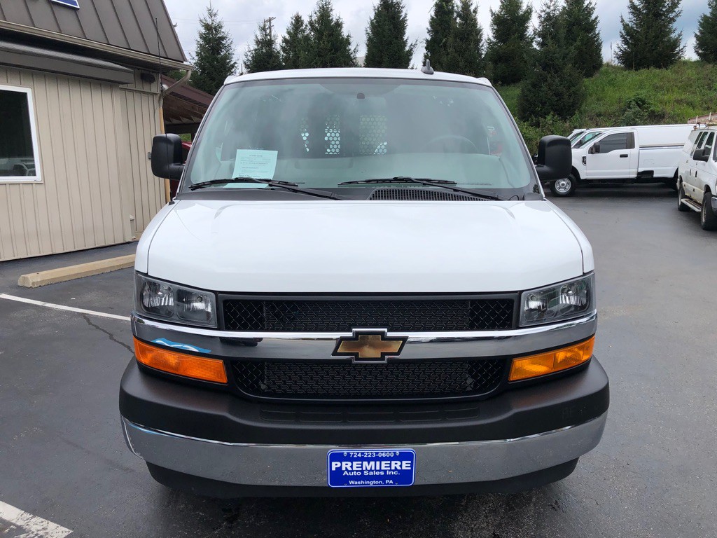 2025 Chevrolet Express Image 9