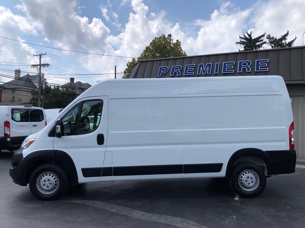 2025 RAM Promaster Image 3