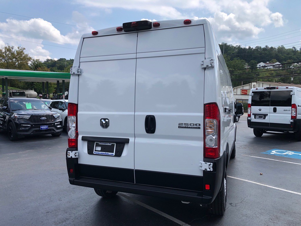 2025 RAM Promaster Image 5