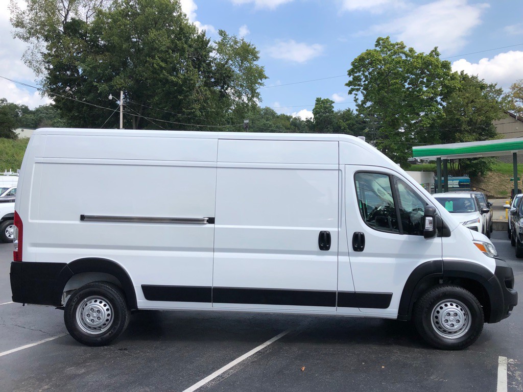 2025 RAM Promaster Image 7