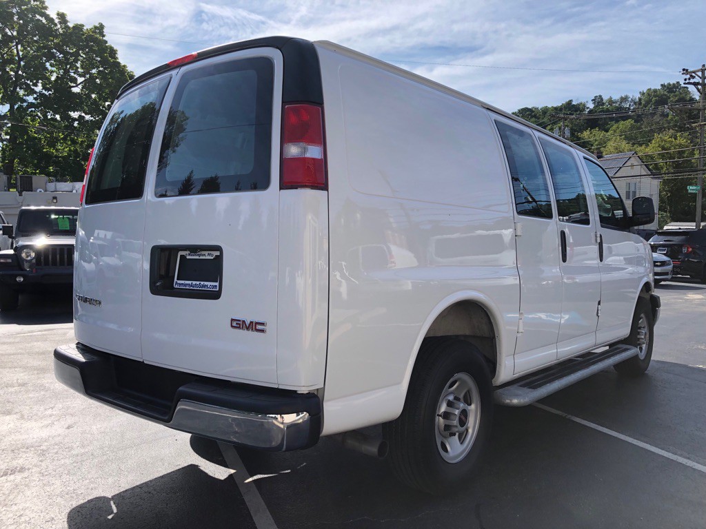 2025 GMC Savana Image 6