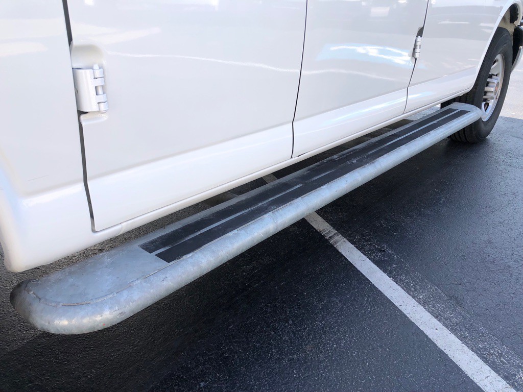 2025 GMC Savana Image 15