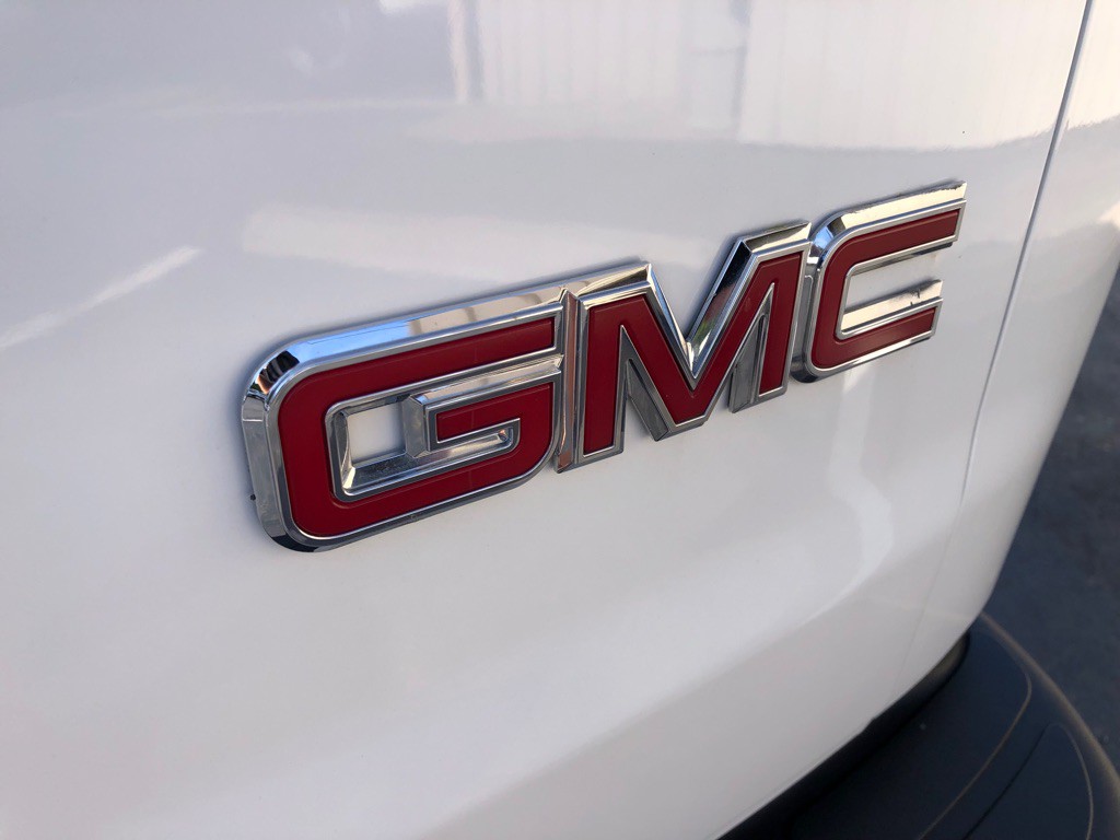 2025 GMC Savana Image 17