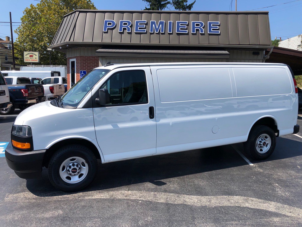 2023 GMC Savana Image 2