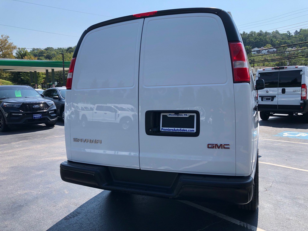 2023 GMC Savana Image 5