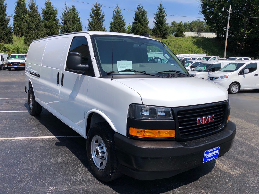 2023 GMC Savana Image 8