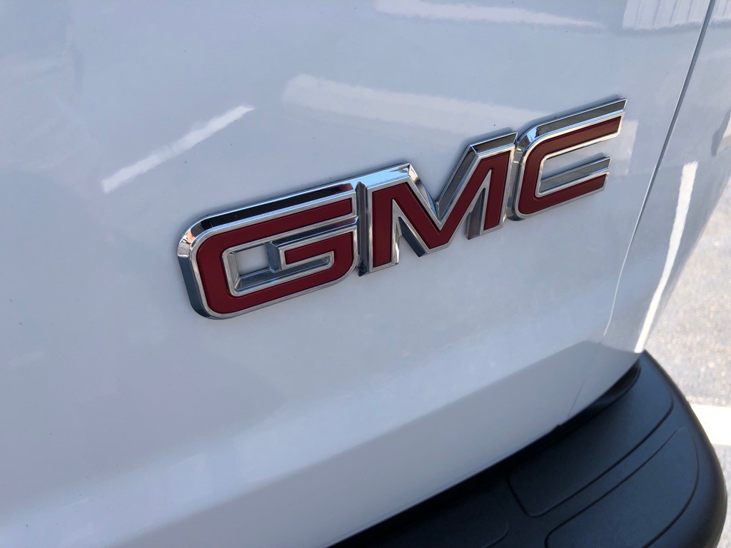 2023 GMC Savana Image 16