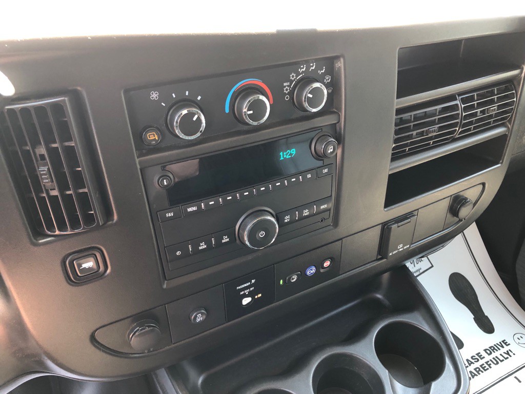 2023 GMC Savana Image 27