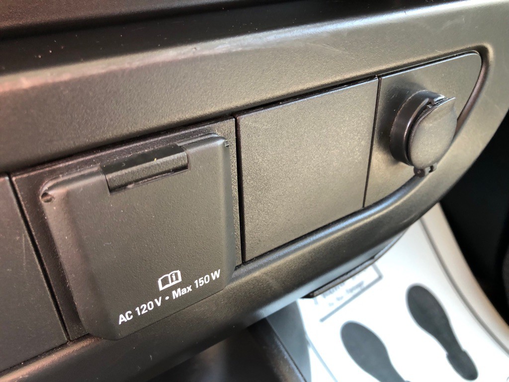 2023 GMC Savana Image 28
