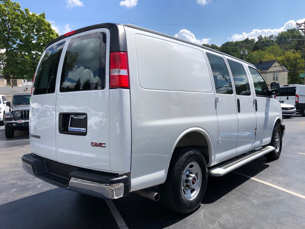 2025 GMC Savana Image 6