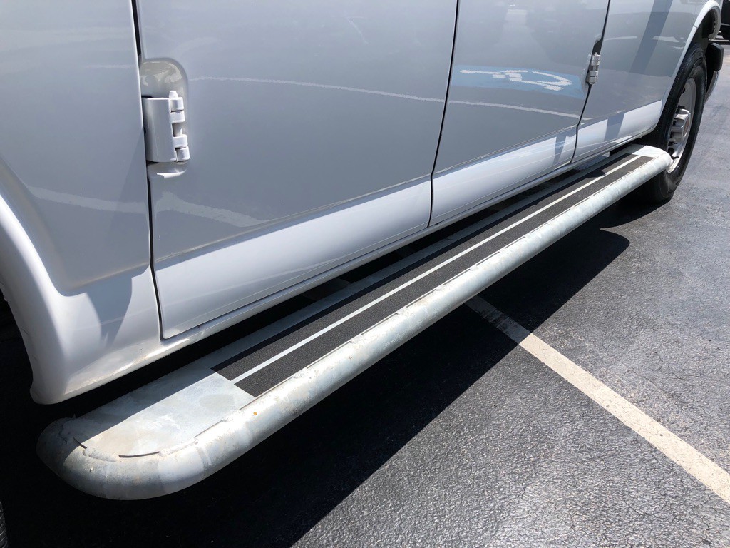 2025 GMC Savana Image 15