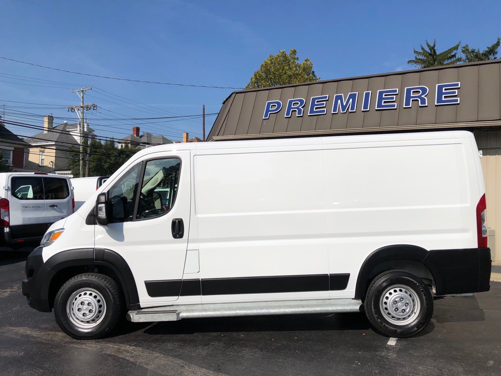 2025 RAM Promaster Image 3