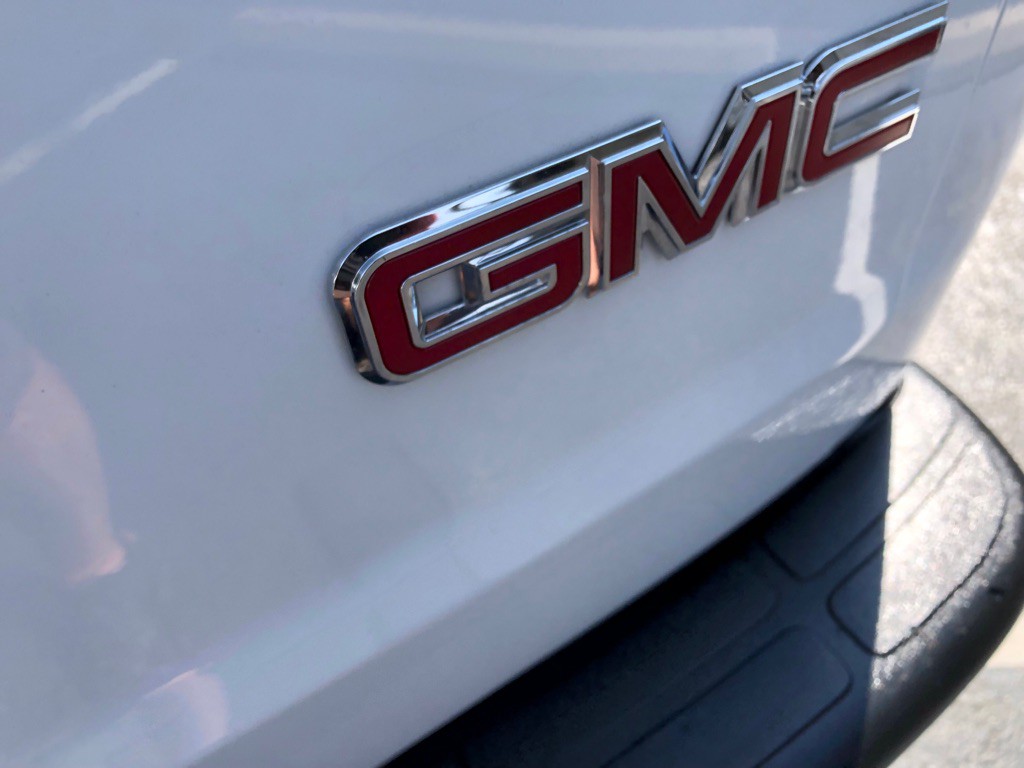 2025 GMC Savana Image 16
