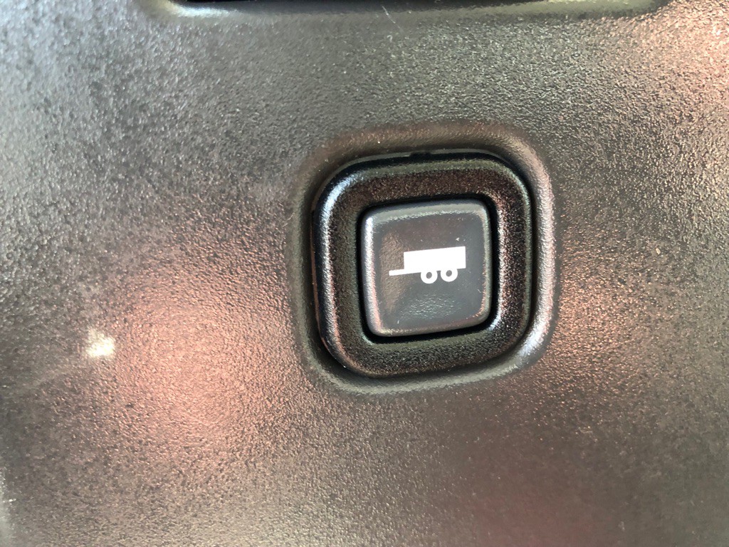2025 GMC Savana Image 30