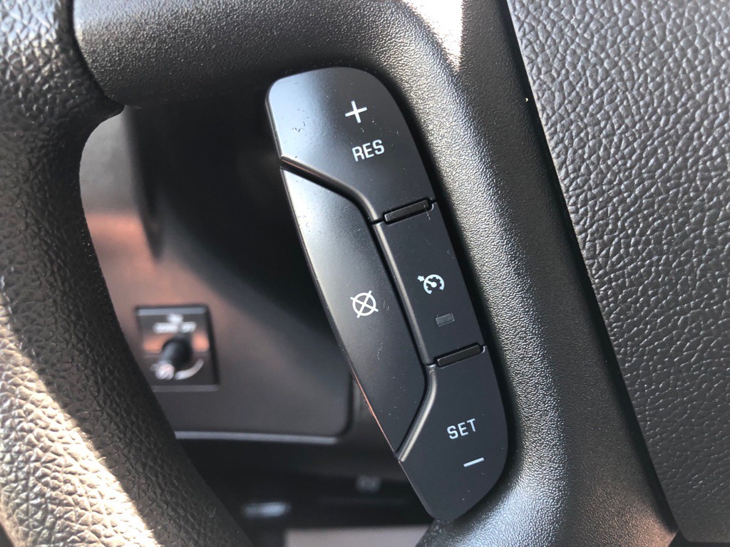 2025 GMC Savana Image 32