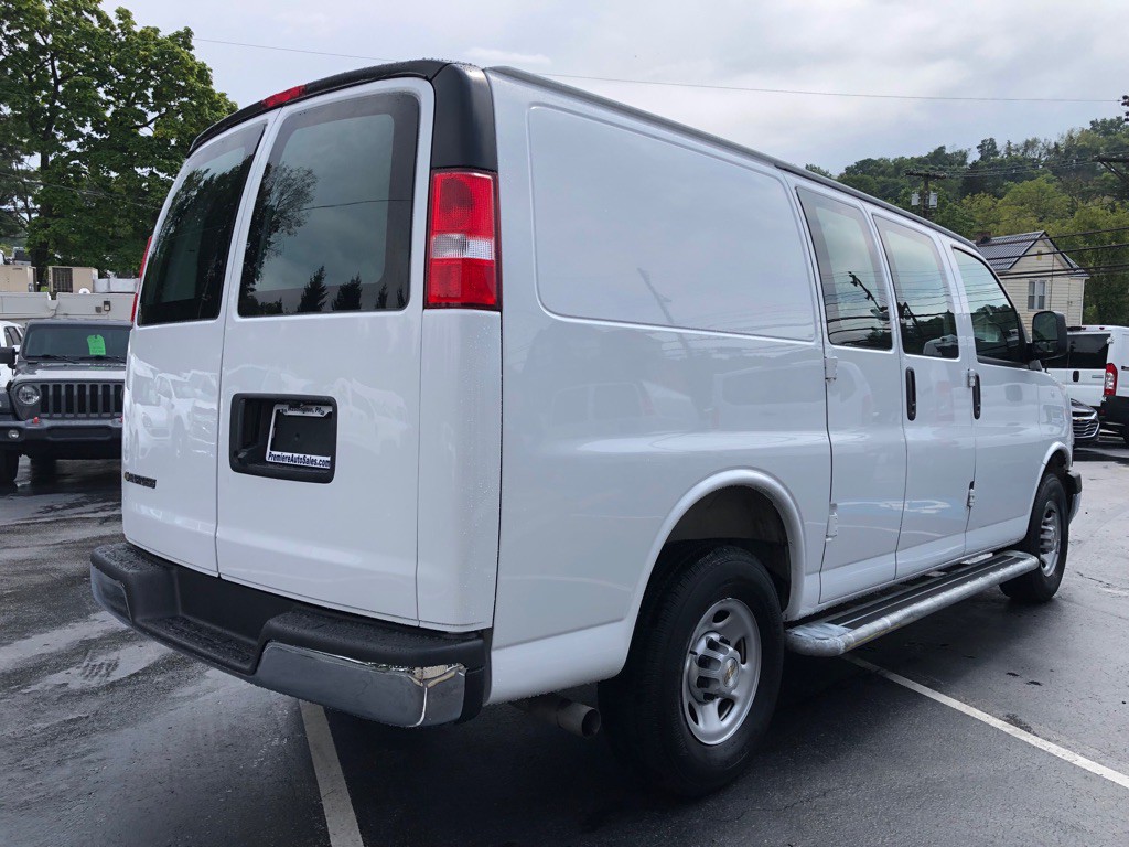 2025 Chevrolet Express Image 6