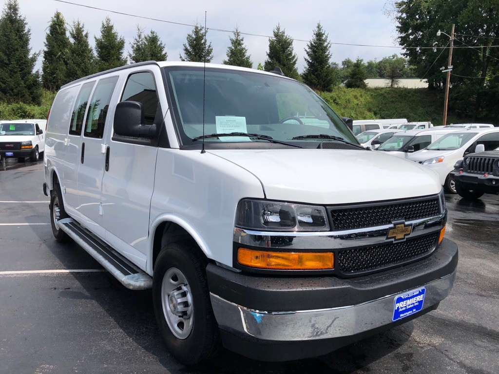 2025 Chevrolet Express Image 8