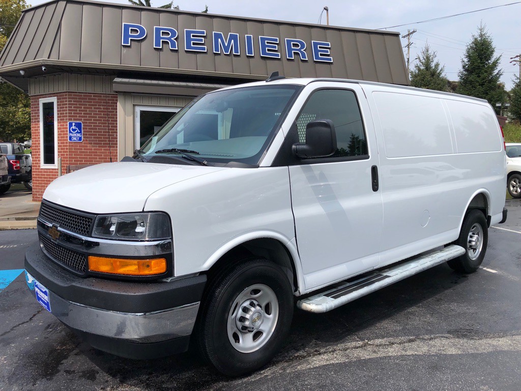 2025 Chevrolet Express Image 10