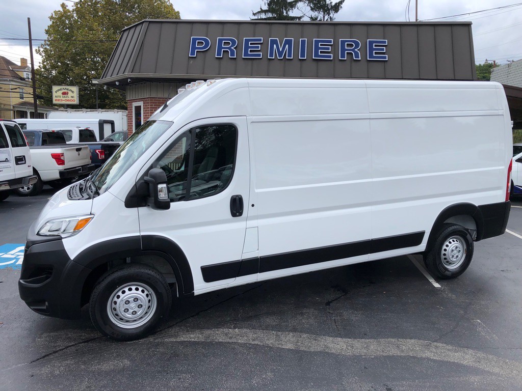 2025 RAM Promaster Image 2