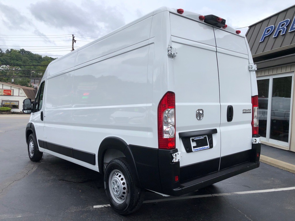 2025 RAM Promaster Image 4