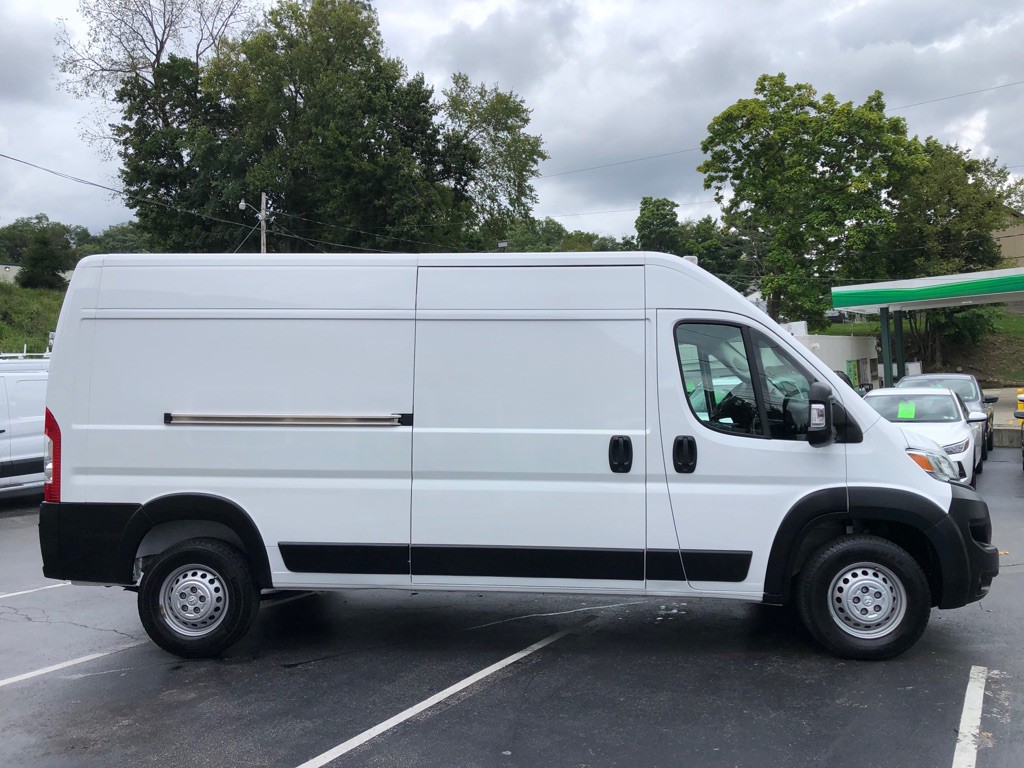 2025 RAM Promaster Image 7
