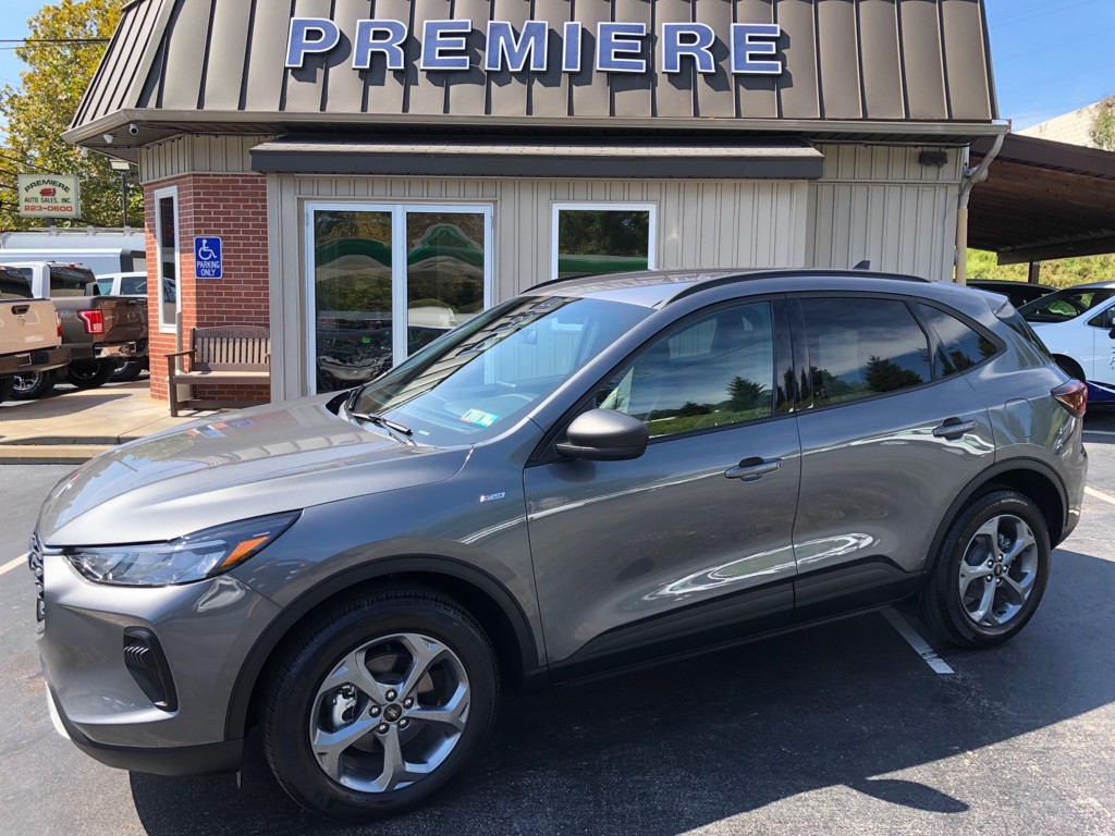 2025 Ford Escape Image 2