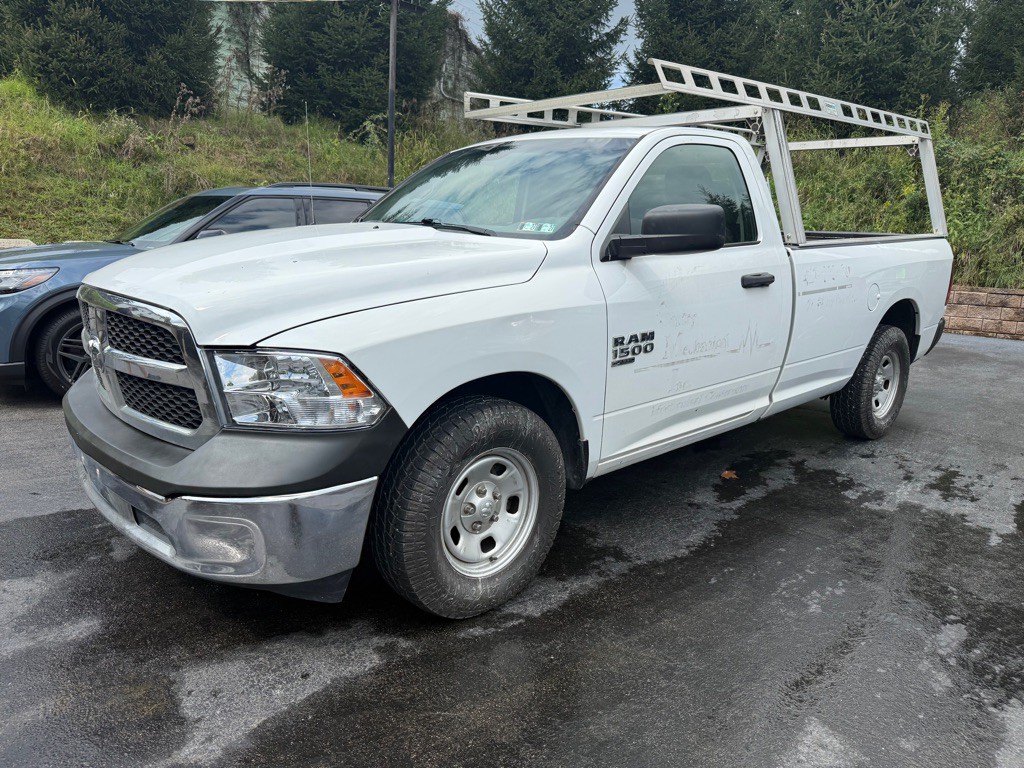2019 RAM 1500 Image 3