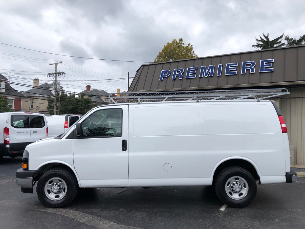 2019 Chevrolet Express Image 3