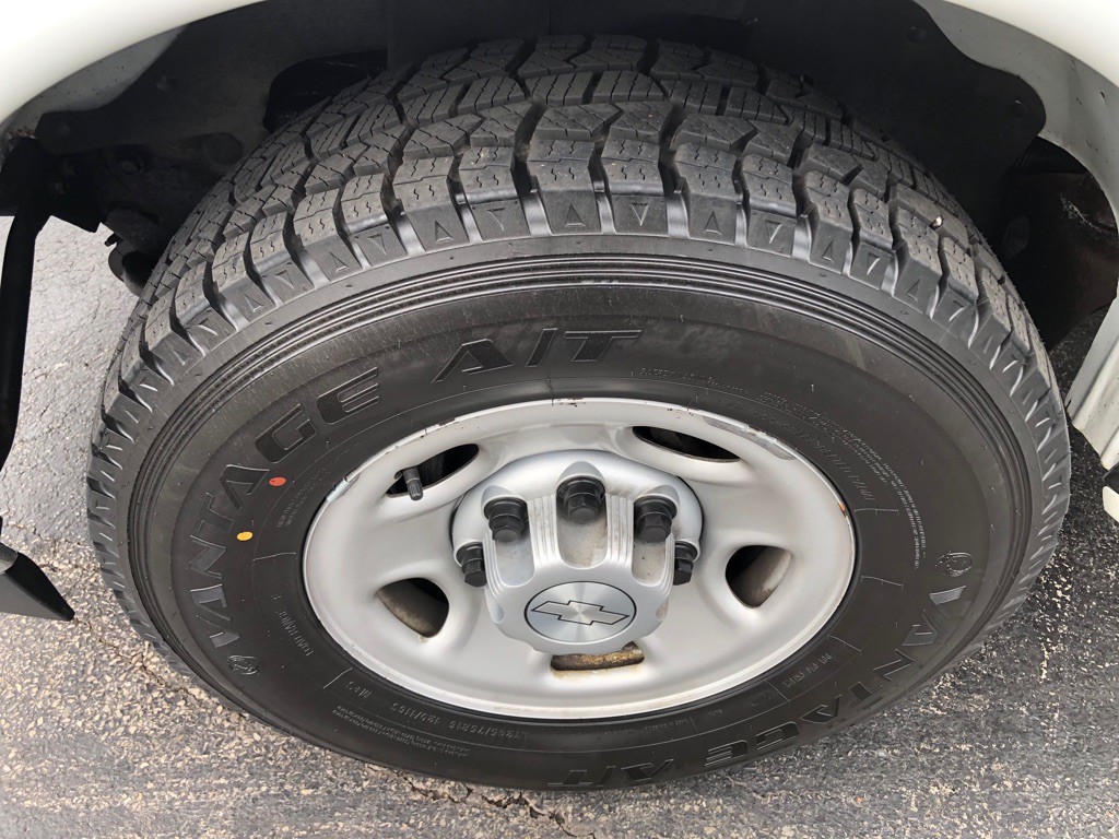 2019 Chevrolet Express Image 11