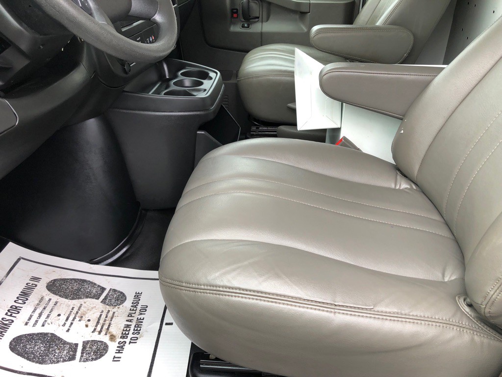 2019 Chevrolet Express Image 19