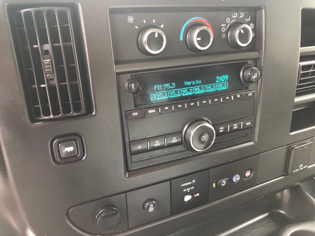 2019 Chevrolet Express Image 28