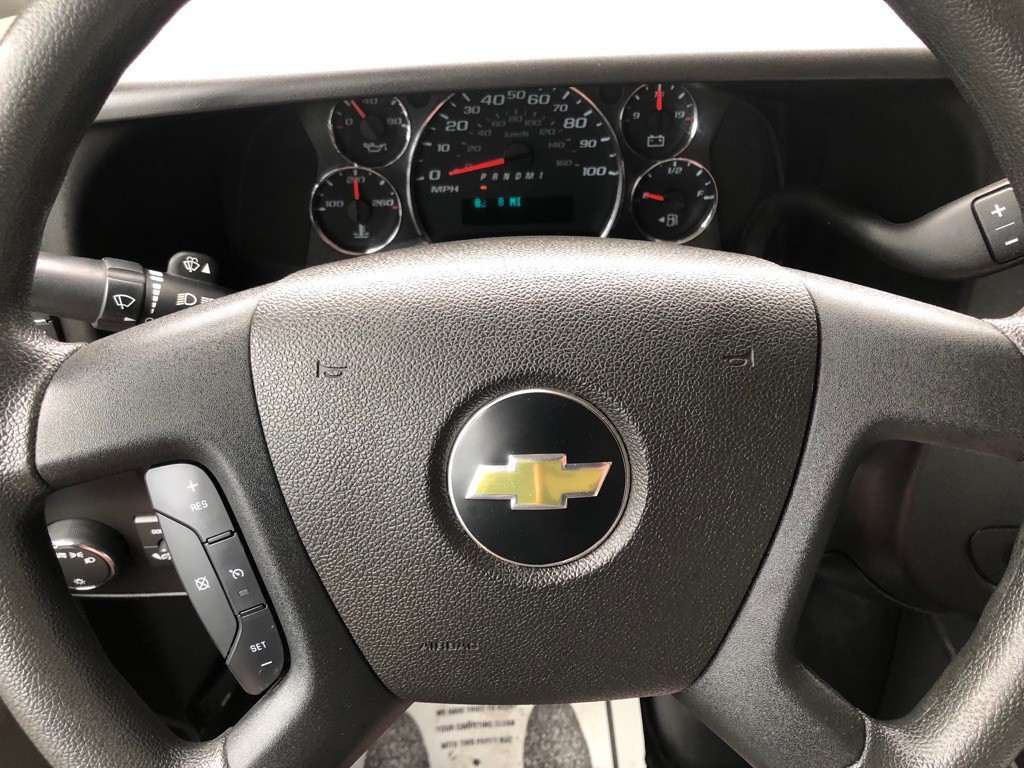 2019 Chevrolet Express Image 32