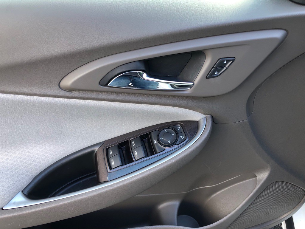 2018 Chevrolet Malibu Image 17