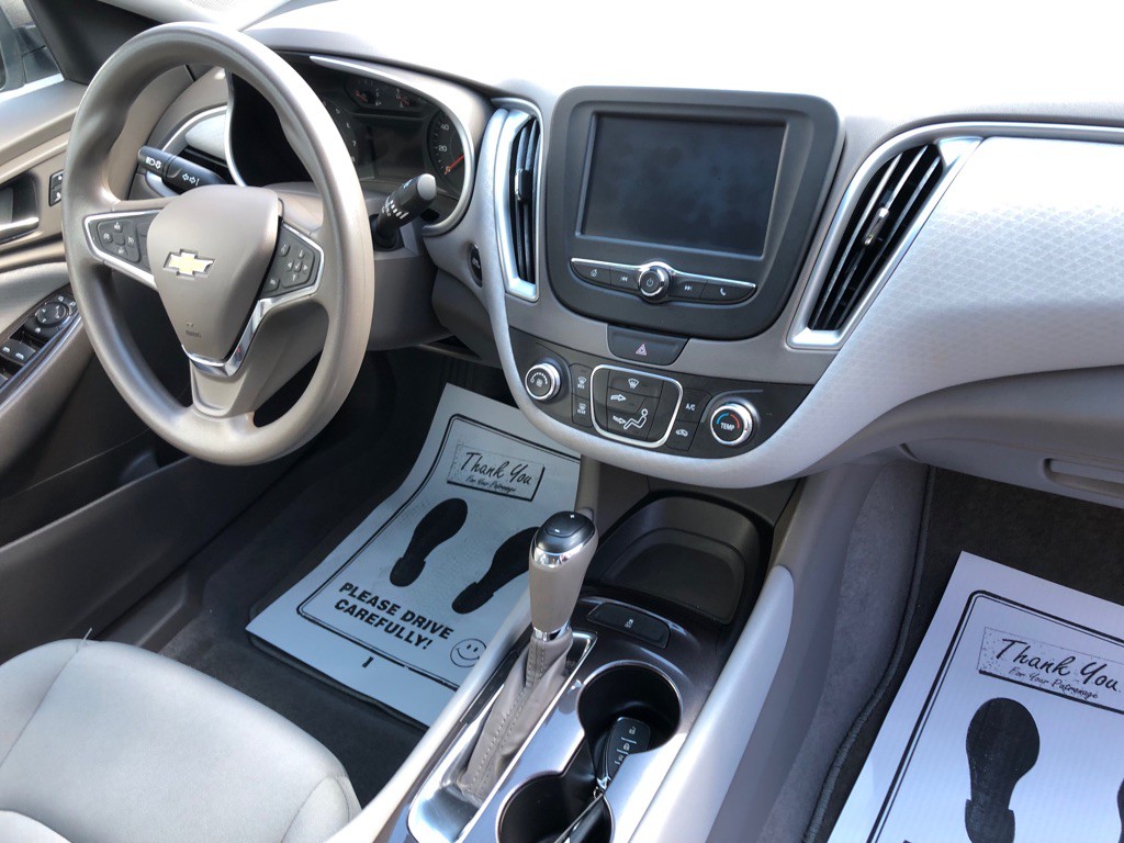 2018 Chevrolet Malibu Image 24