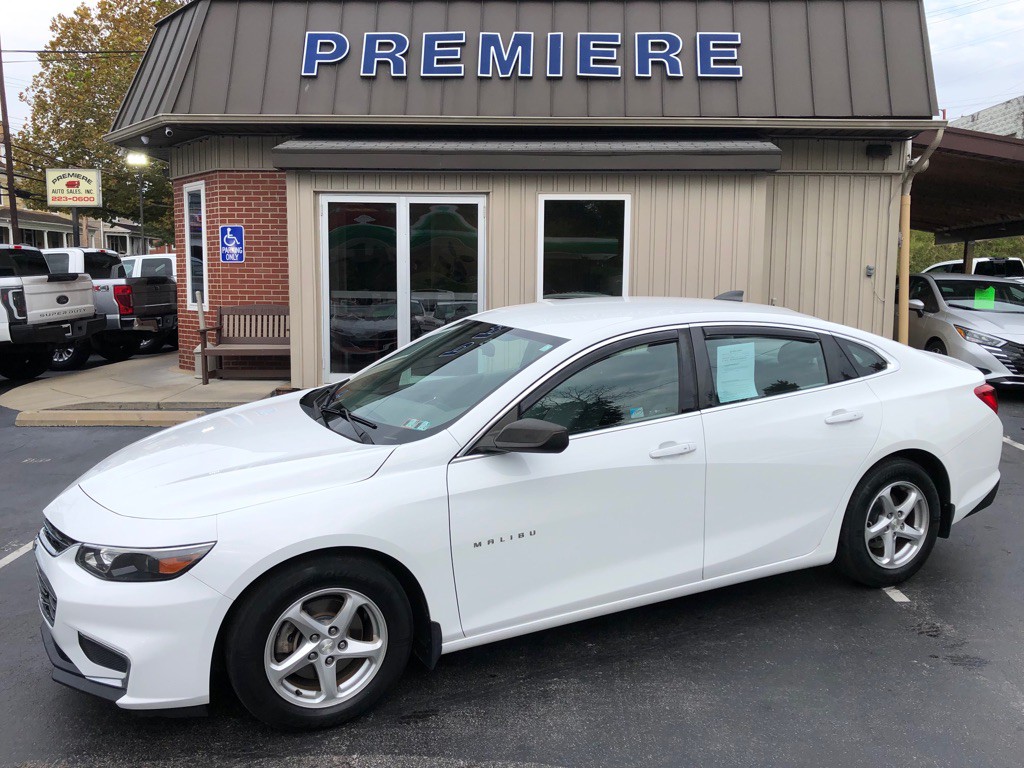 2016 Chevrolet Malibu Image 2