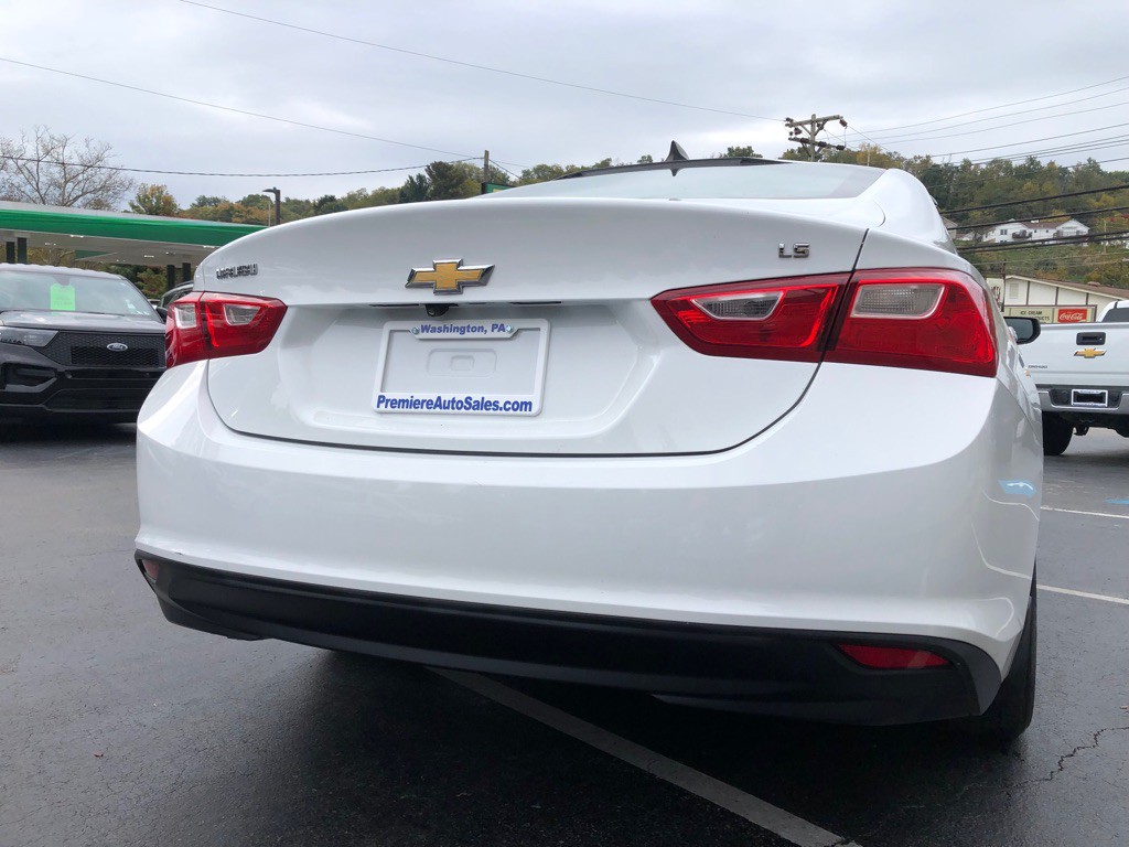 2016 Chevrolet Malibu Image 5