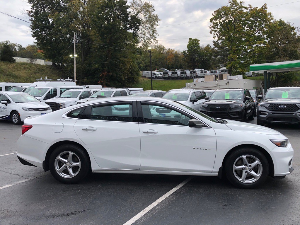 2016 Chevrolet Malibu Image 7